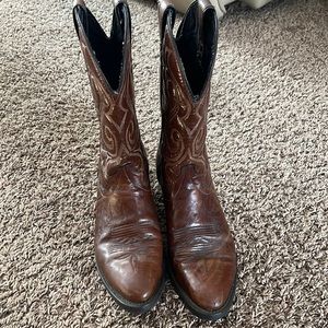 Very nice cowboy boots.